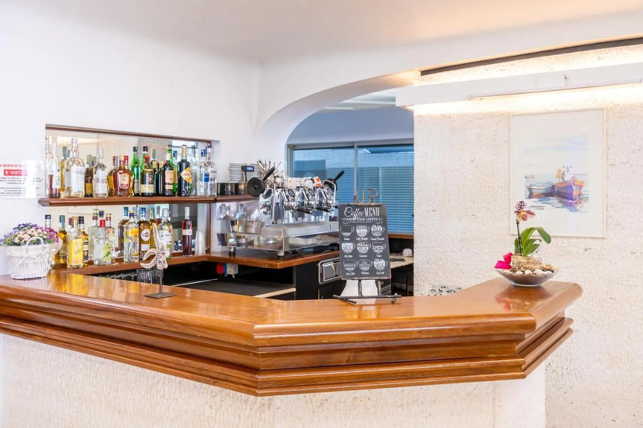 ****  Hotel Diamond Риччоне Италия